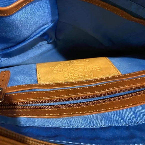 Handmade painted multicolor leather fringe bag - Picture 9 of 10